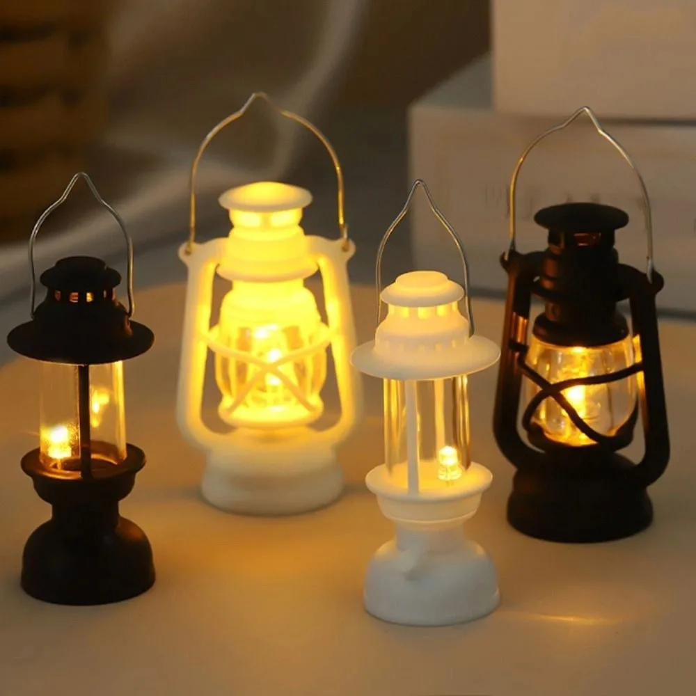 Lampu Lilin Elektronik LED Retro Lampu Hangat Kreatif Lampu Malam Mini Persegi Dioperasikan dengan Baterai dengan Kait