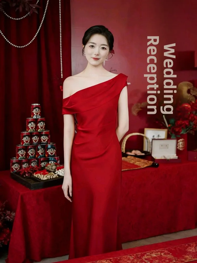 

Элегантное красное свадебное платье в китайском стиле, новое, на заказ, роскошное, минималистичное, на одно плечо, для невесты, для свадебной церемонии