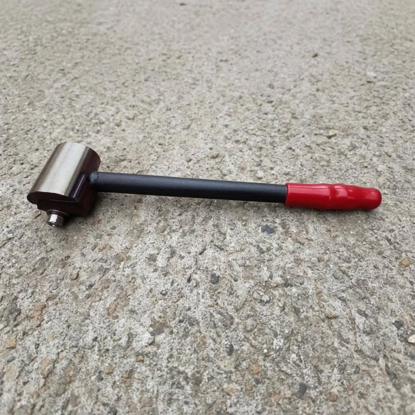 Floor Seam Roller Long Handle Wall Perimeter Roller Hand Tool Red Grip Multi-Purpose
