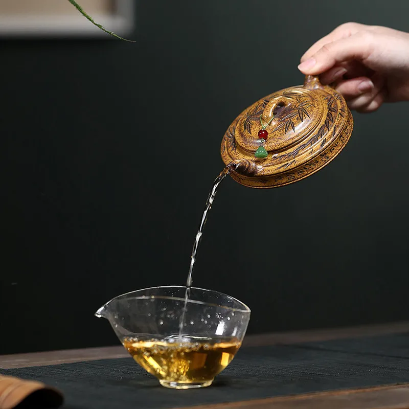Yixing Purple Clay Teapot Handmade Bamboo Leaf Tea Pot Beauty Tea Infuser Kettle Household Teaware Chinese Zisha Tea Set 150ml view 3