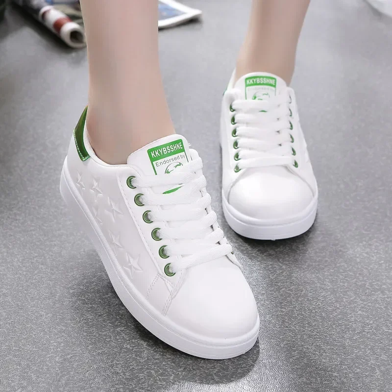 Zapatos vulcanizados transpirables para mujer, zapatillas planas informales para caminar al aire libre, color blanco, novedad de verano