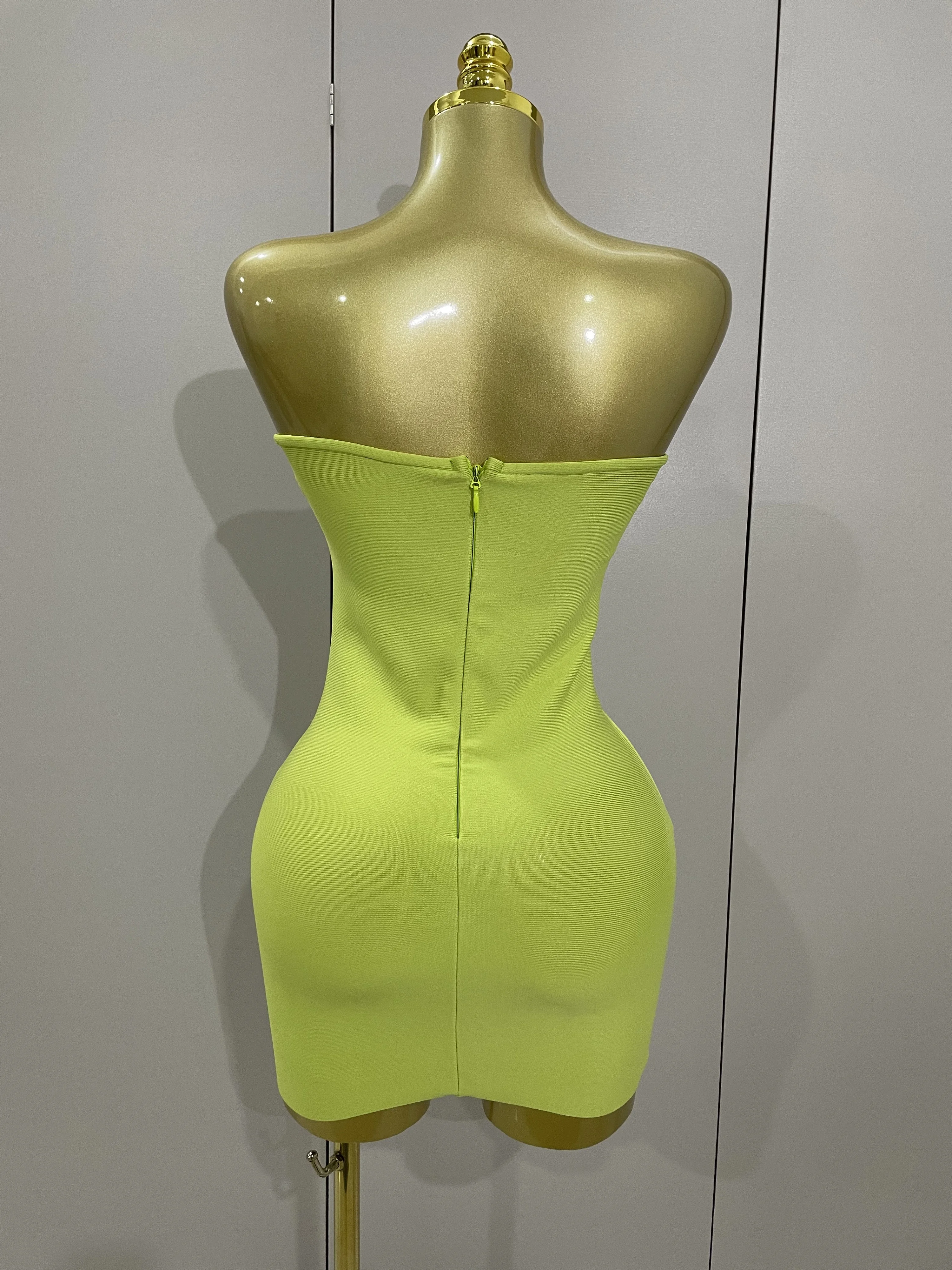 2025 Luxury Sexy Strapless Sparkly Diamond Cut Out Bodycon Bandage Dress Women Celebrity Elegant Evening Party Birthday Outfit