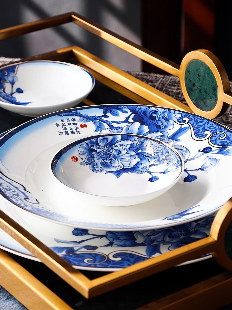 Jingdezhen blue and white porcelain tableware set bone china bowls and chopsticks ceramic housewarming tableware