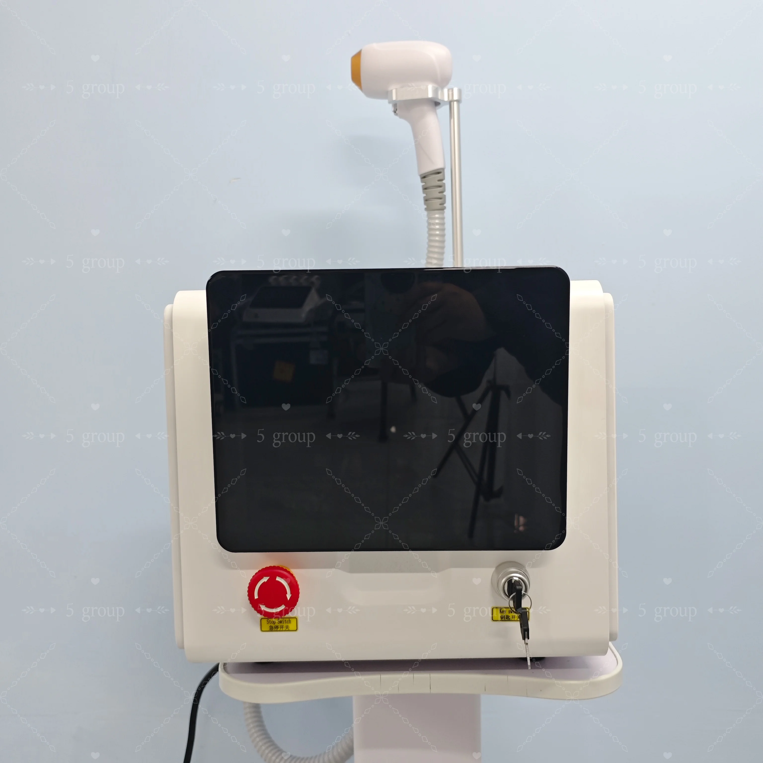 

Portable 4000w Diode Laser Machine 755nm/808nm/1064nm Hair Removal Series Ice Cooling Skin Rejuvenation 808nm for Face and Body