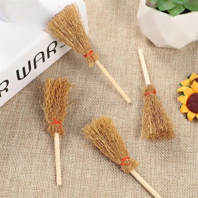 

25Pcs Doll House Broom Miniature Witch Broomstick Hanging Brooms Micro Landscape Halloween Broom Toys Hanging Witch Broom Props