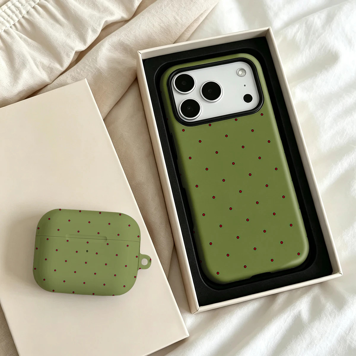 2 in 1 Deep Red Dots Olive For - Airpod Case Cover ulasan dan harga