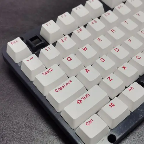 Mechanical keyboard keycap OEM height PBT white background red letter light transmission two-color keycap clearance 87/98/104/61