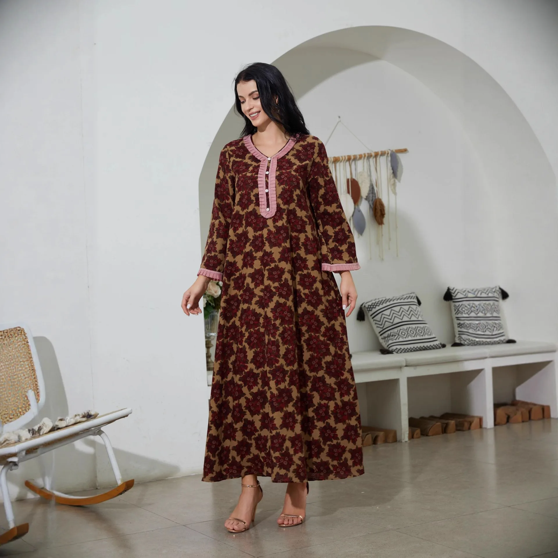 Autumn New Muslim Fashion Abaya Elegant Middle East New Style Printed Muslim Women's Fashion Dress Arabic Dubai Long Gown