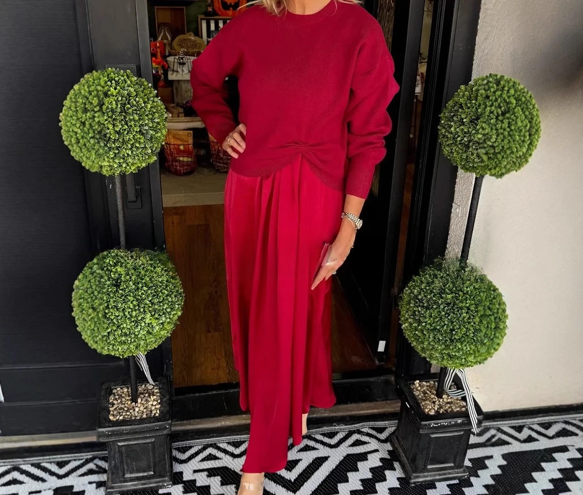 

2025 Women's Fashion Commuter Knitted Pleated Top Sleeveless Dress Casual Set