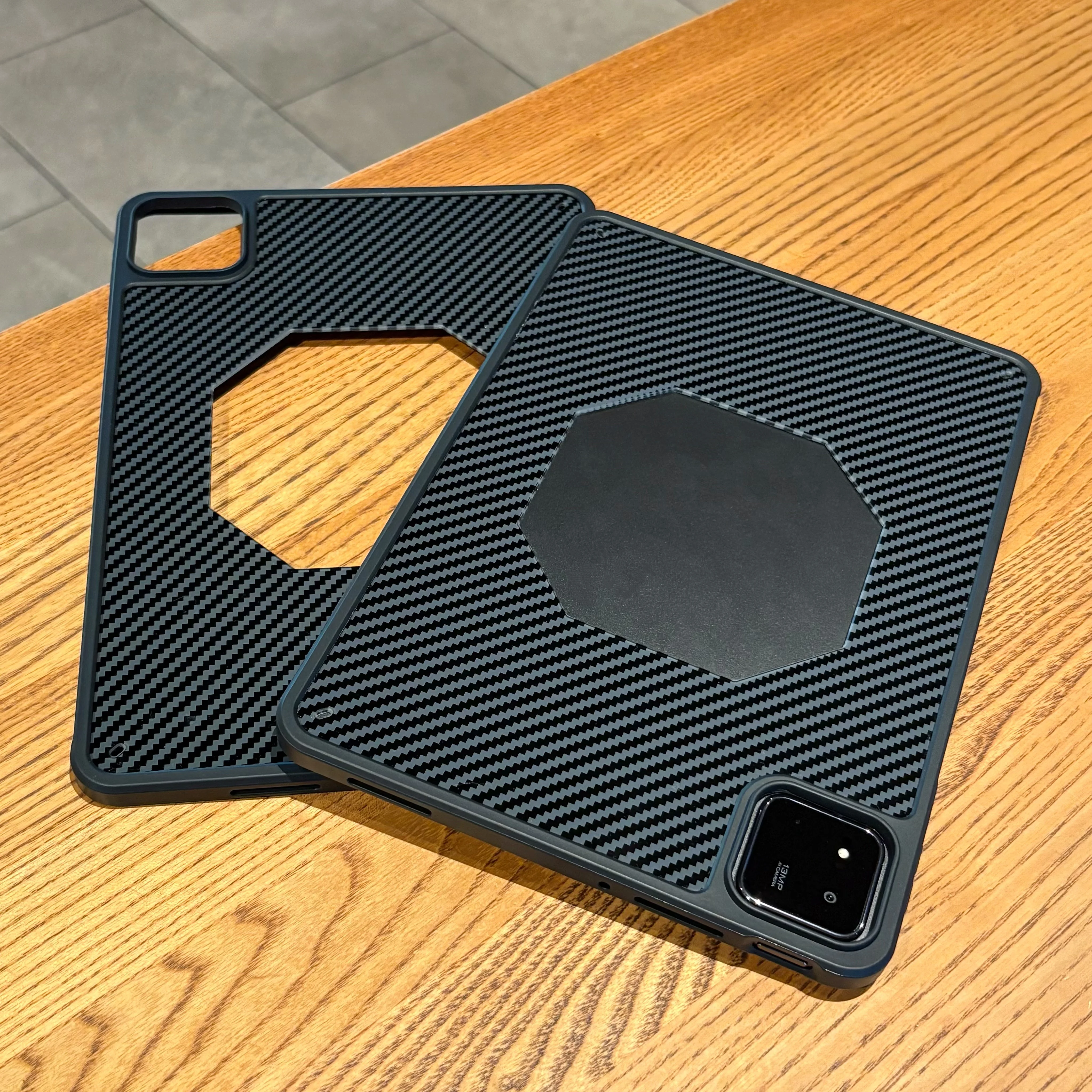 

Deluxe Carbon Fiber Texture Tablet Case for Xiaomi Pad 7 6S 7S Pro Heat Dissipation Silicone Protective Funda Cover