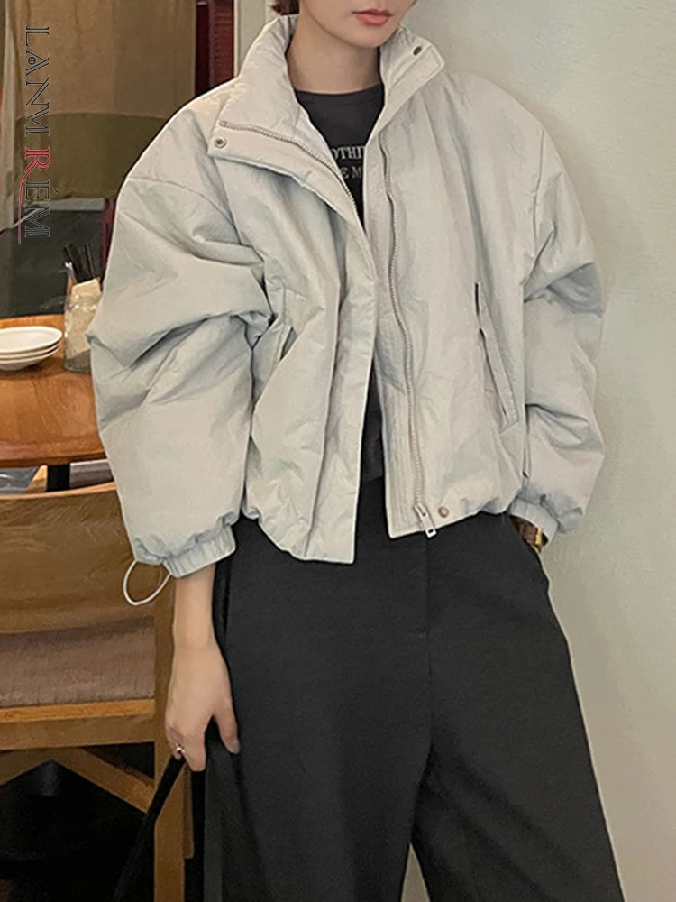 

[LANMREM] Minimalism Cotton Padded Coats For Women Lapel Single Breasted Drawstring Design Outwear 2024 Winter New 26C1455