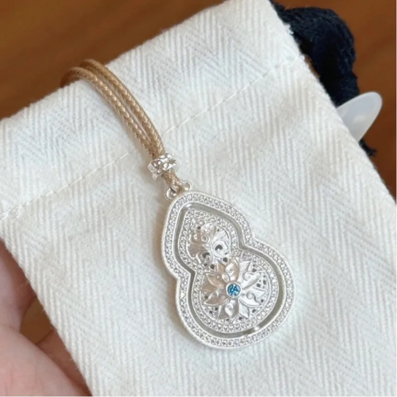 

Linglong Gourd, new Chinese-style heavy industry, high-end sense, knitted rope sweater chain, long necklace, women's pendant acc