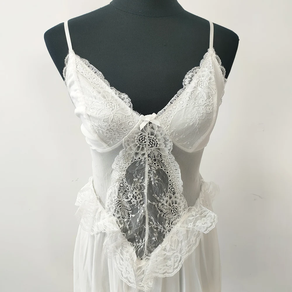 ชุดนอนซีทรูลูกไม้สีขาวลายดอกไม - Babydoll Chemise Night บทวิจารณ์และราคา