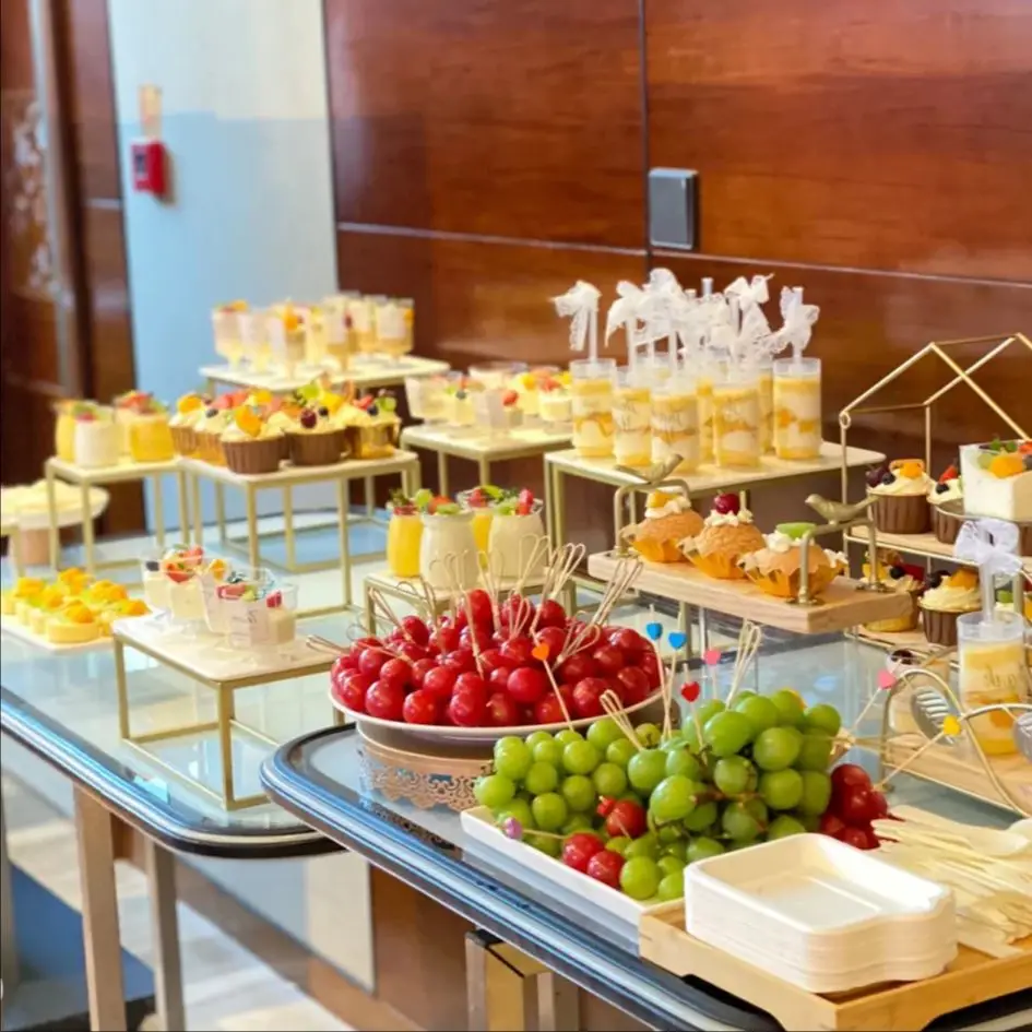 

16pcs Buffet Acrylic Trays Wedding Cake Drinking Dessert Table,Birthday Cupcake Stand, Buffet Banquet Tea Break Candy Holder