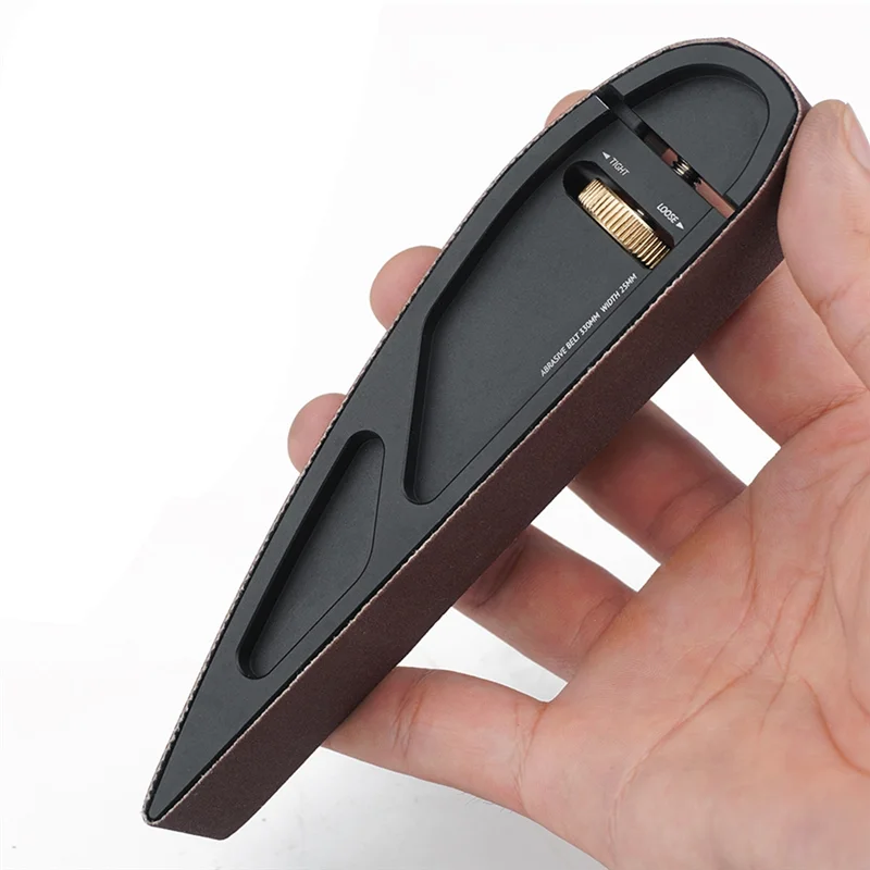 A7THK-サンドペーパーホルダーポータブル調整可能な手動サンドベルト研削ポリッシャーサンドペーパーボード木工サンドフレームツール