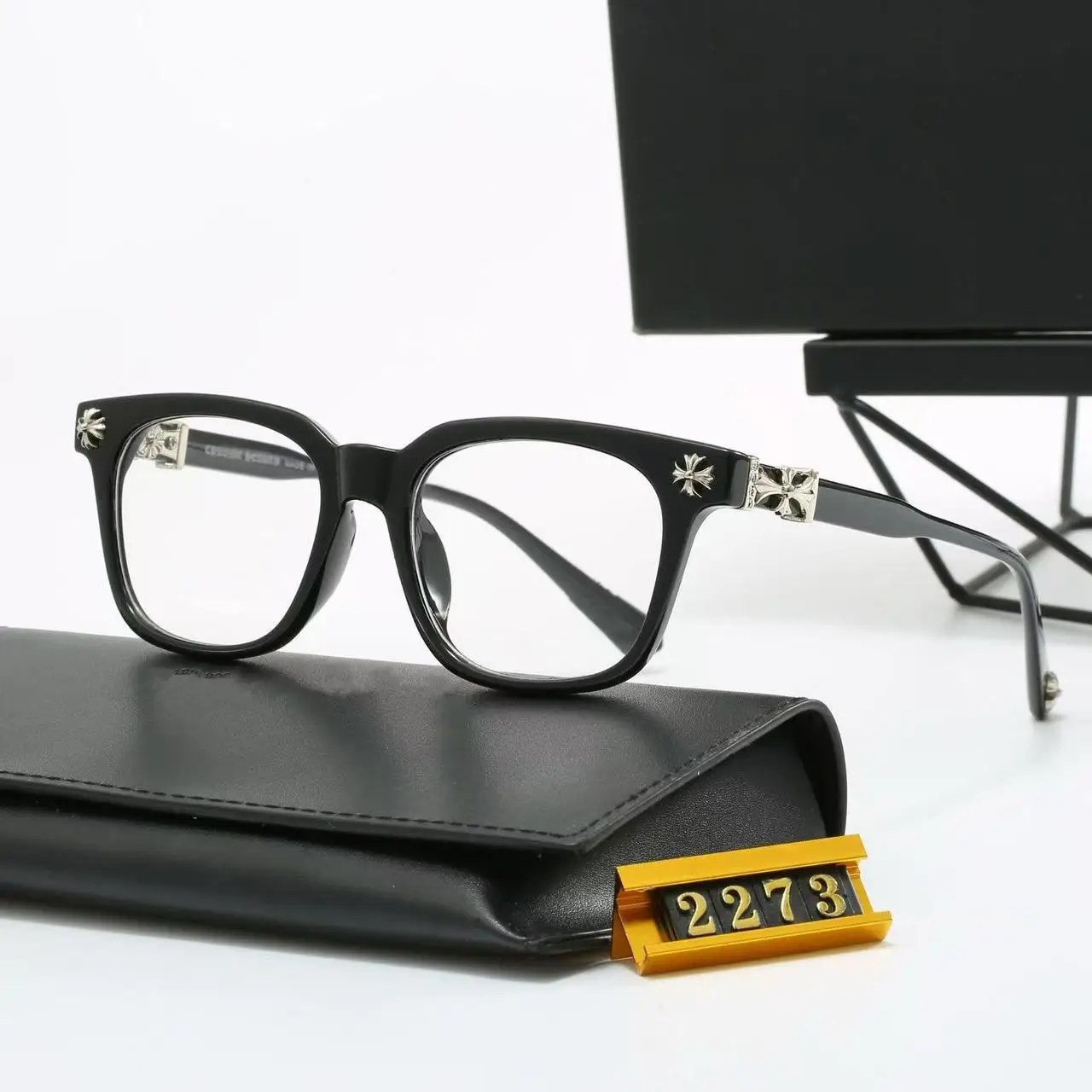 

New Retro Artistic Anti Blue Light Reading Glasses, Personalized Glasses, Square Middle-aged and Elderly Glasses, Unisex