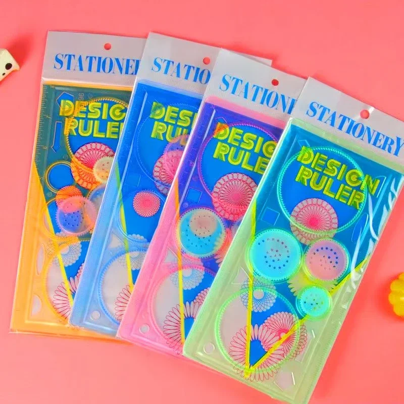 22/4Pcs Spirograph Herrscher Zeichnung Kratz Malerei Spielzeug Ineinandergreifende Zahnräder Räder Malerei Zeichnung Zubehör Pädagogisches Spielzeug