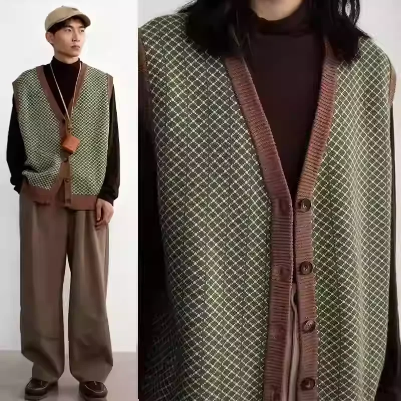 

Мужской вязаный жилет свободного кроя в американском стиле, коричневый, с V-образным вырезом, модный, ретро, осенняя повседневная одежда, на одной пуговице, с клетчатым узором