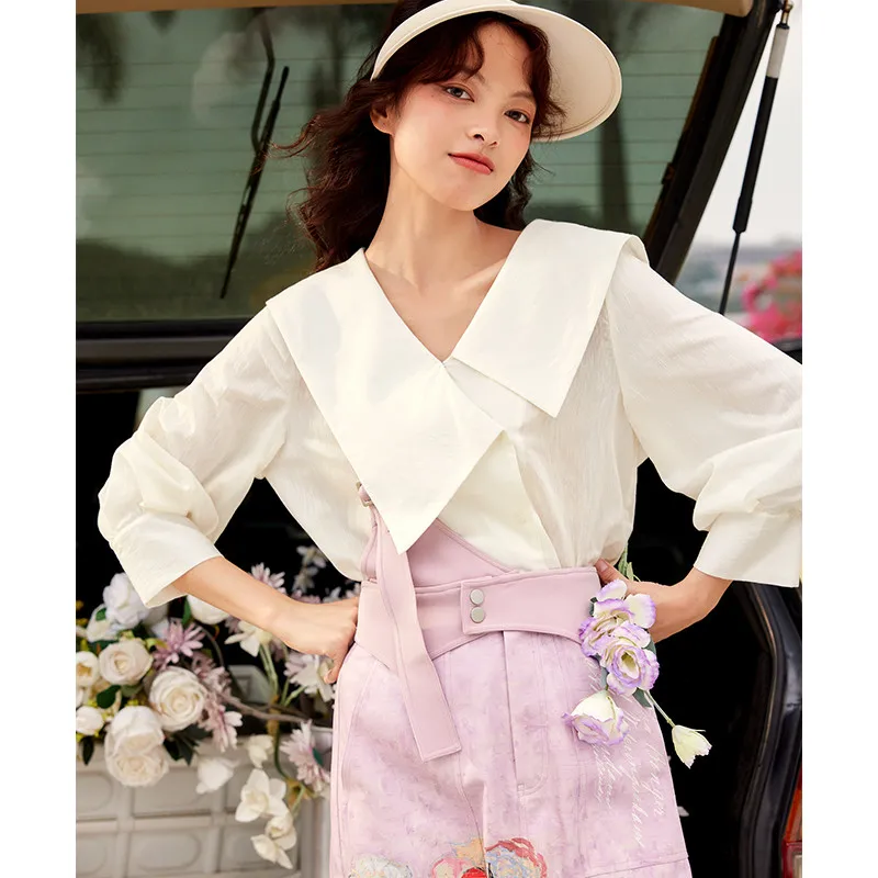 

Белая женская рубашка с большим воротником и длинными рукавами, в художественном стиле, из дышащего полиэстера, стандартного кроя, на пуговицах, повседневная