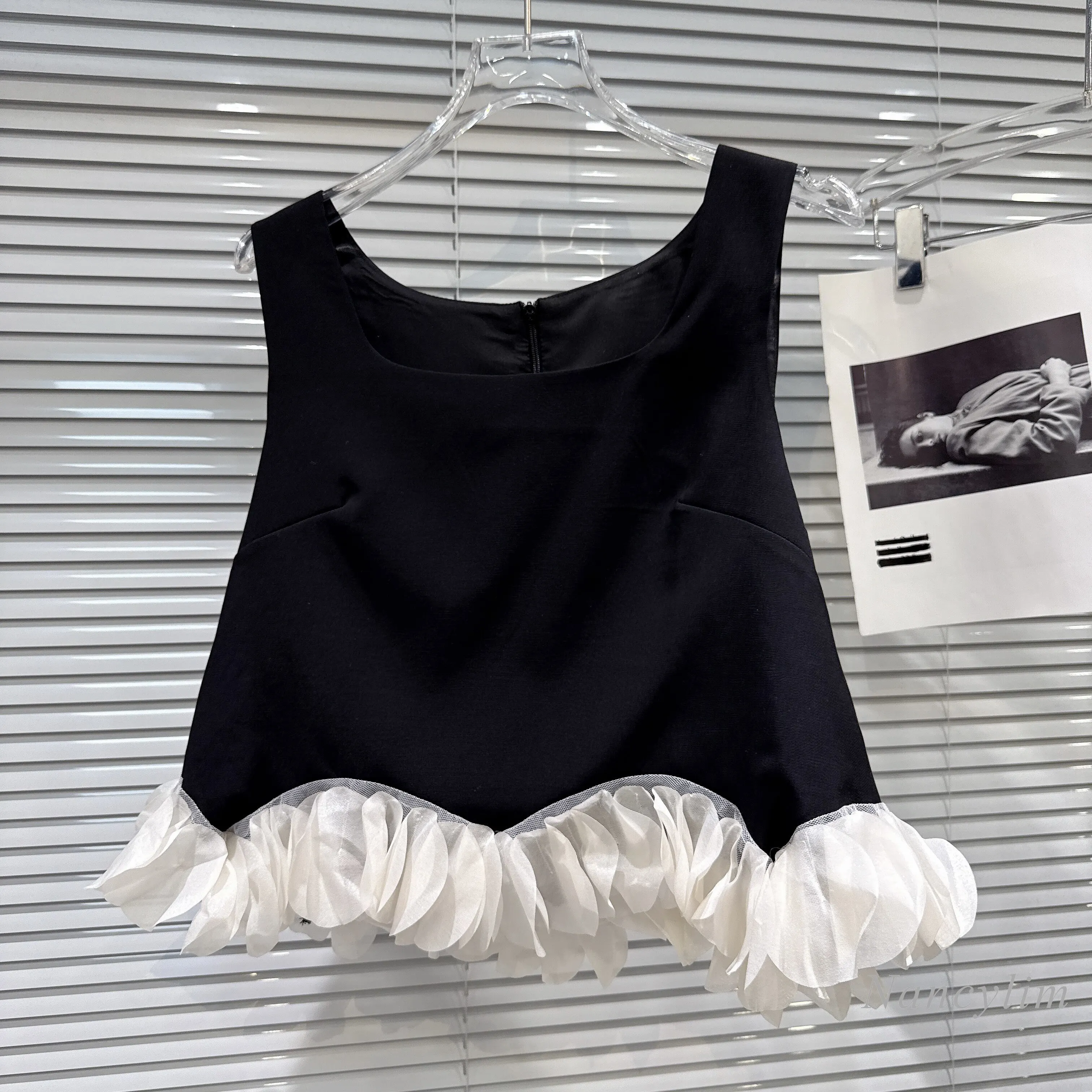 

2026 Summer New Arrival: Trendy and Chic U-neck Ruched Chiffon Lace Color Block Tank Top for Women, Black and White Color
