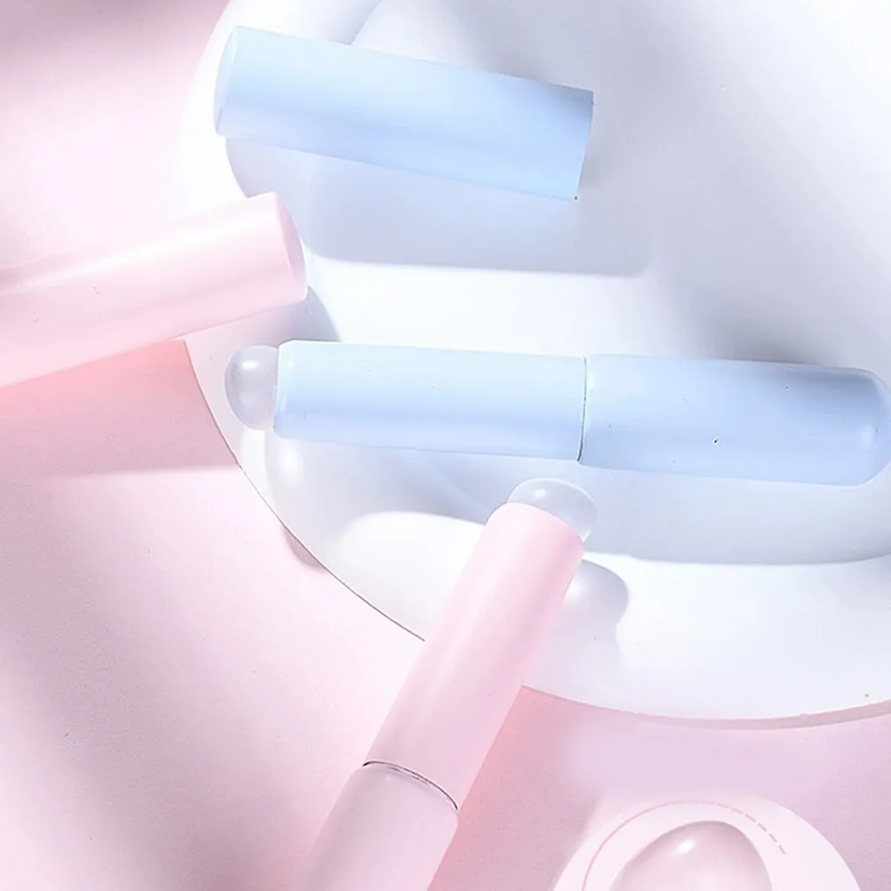 ชุดแปรงทาปาก 3 ชิ้น แปรงซิลิโคนสำหรับทาลิปสติก ลิปกลอส บาล์ม คอนซีลเลอร์ อุปกรณ์แต่งหน้า แปรงแต่งหน้าเนื้อเนียน สำหรับผู้หญิง