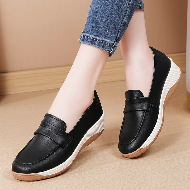 

Женские кроссовки из 100% вулканизированной воловьей кожи, новые, больших размеров, модные, на платформе, легкие, повседневные.