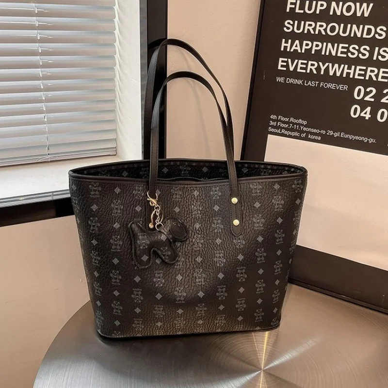 

Vintage Trendy Leather Shopper Bag For Women With High-end Minimalist Design Casual Simple Solid Color