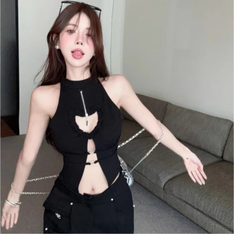 Women's Halter Neck Heart Cutout Top - Zipper & Metal Buckle Detail Slim Fit Cropped Sleeveless Vest, Y2K Hot Girl Spring Summer