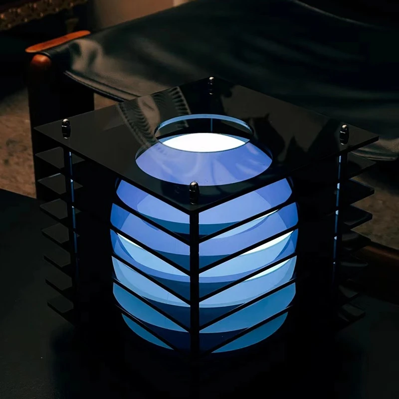 مصباح طاولة أسود للمكتب زخرفة فنية من الأكريليك شفافة الطبقات مصباح مكتبي 1500 مللي أمبير في الساعة ديكور جو لاسلكي قابل لإعادة الشحن