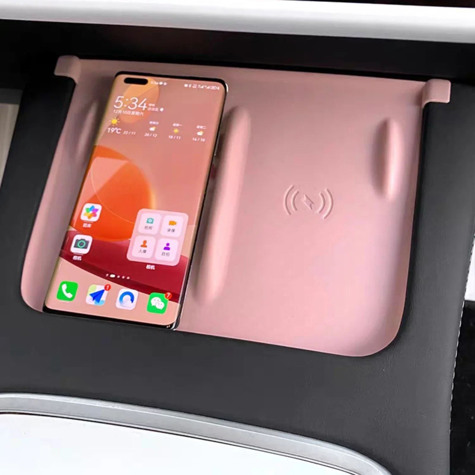 For Tesla Model 3 Model Y Center Control Console Wireless Charger Anti-Skid Silicone Cover Mat Interior Cars Accessories