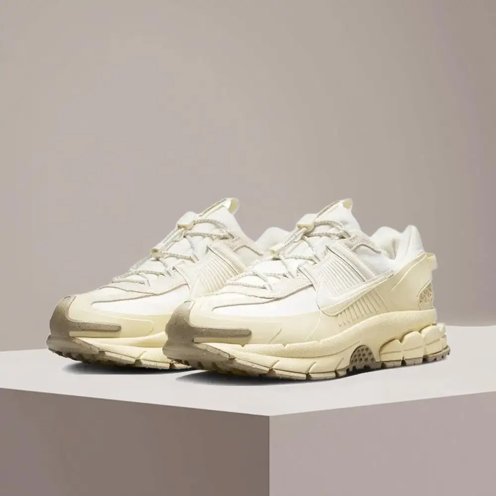 Nike ZOOM VOMERO ROAM: Unisex, durable, water-resistant, and breathable low-top casual training running shoes FV2295-101