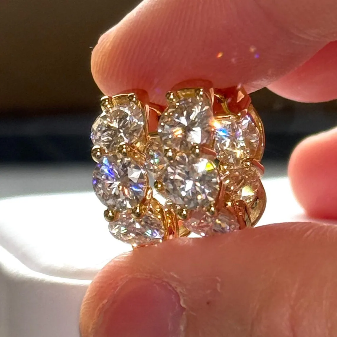 أقراط فاخرة خفيفة الأكثر مبيعًا لعام 2025 على الموضة الأوروبية والأمريكية متعددة الاستخدامات وأزرار أذن كاملة من الحجر للنساء #3