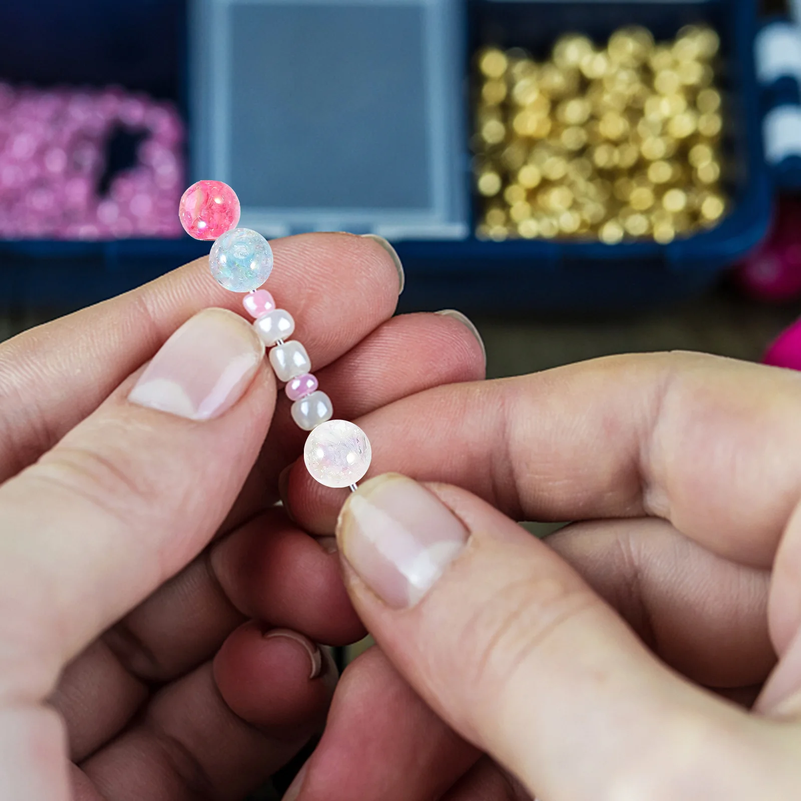 

200Pcs Lightweight Acrylic Beads Decorative Loose Beads DIY Craft Supplies for Bracelets Jewelry Accessories DIY Supplies