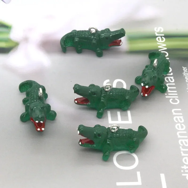 5Pcs 3D Cartoon Crocodile Animal Charms Simulated Resin Pendant Keychain Earring Necklace Pendant DIY Crafts Jewelry Make