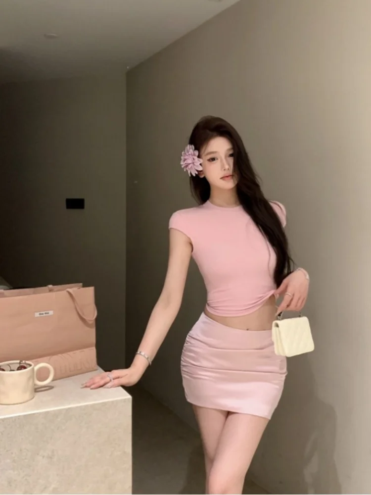 

Комплект Spicy Girl Pure Desire Sexy ort Sve Розовая футболка Топ с высокой талией Утягивающая юбка Комплект из двух предметов Моющийся женский комплект...