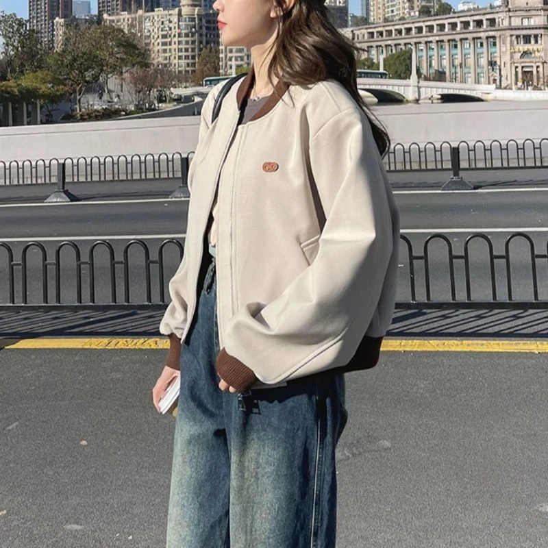 

2025 Spring Women's Colorblock Oversized Baseball Jacket Korean Inspired Stylish Slimming Jacket for Streetwear Versatile