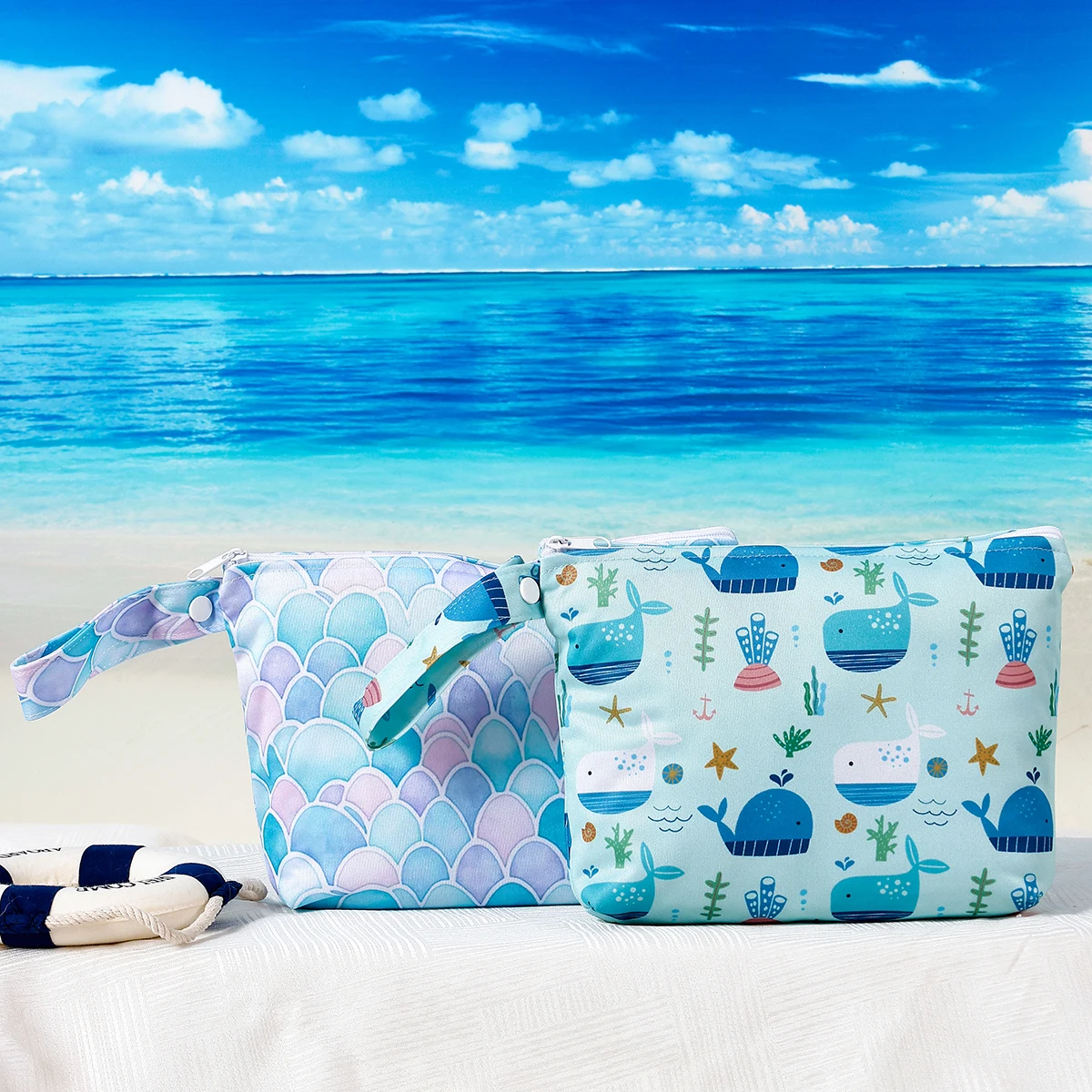 

HappyFlute 20x24CM Mini Pocket Wetbag with Handle Reusable PUL Fabric Cute Pattern Baby Storage Travel Bag