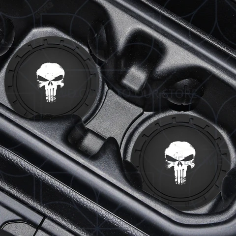 2 шт., череп с логотипом для Jeep Wrangler Dodge Challenger RAM, автомобильный значок, держатель для стакана с водой, противоскользящий коврик, слот для бутылки, подставка для стайлинга