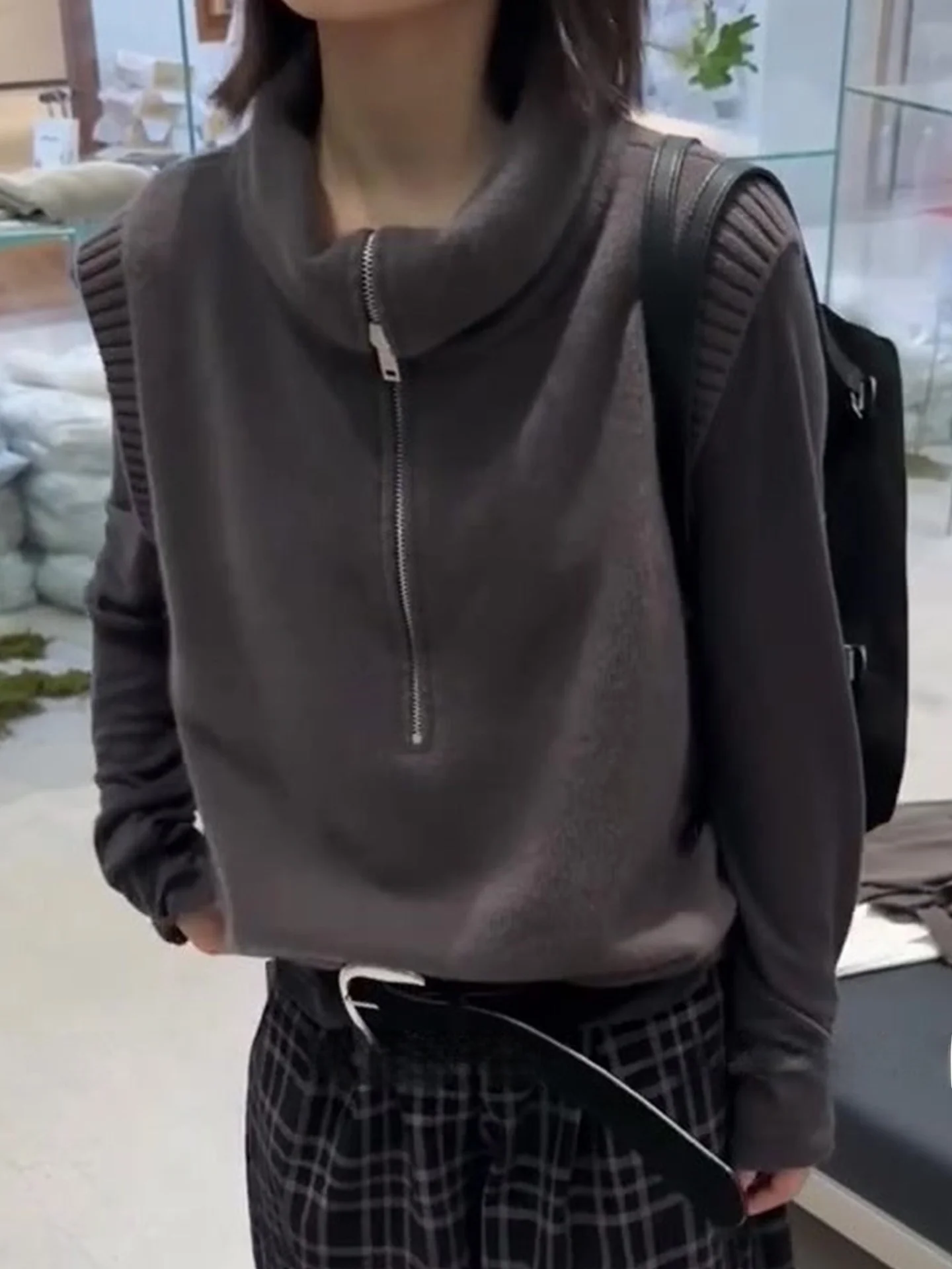 Gilet lavorato a maglia in seta di ghiaccio 2025 Stagione autunnale Casual Pendolari Top f Zip Design Svel Layering Capispalla Poetic Lin Brand