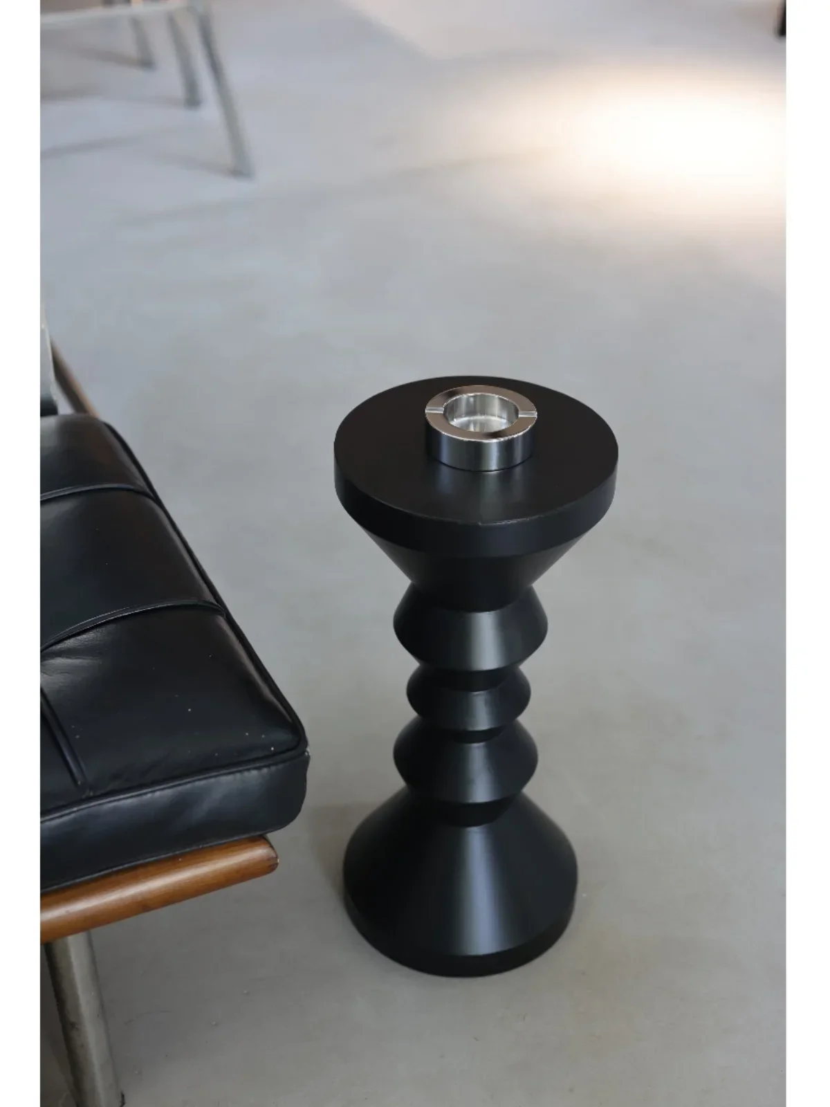 

Black Small Corner Table Living Room Metal Circular Minimalist Design Art Geometric Sofa Side Tables Furniture Wrought Iron Mesa