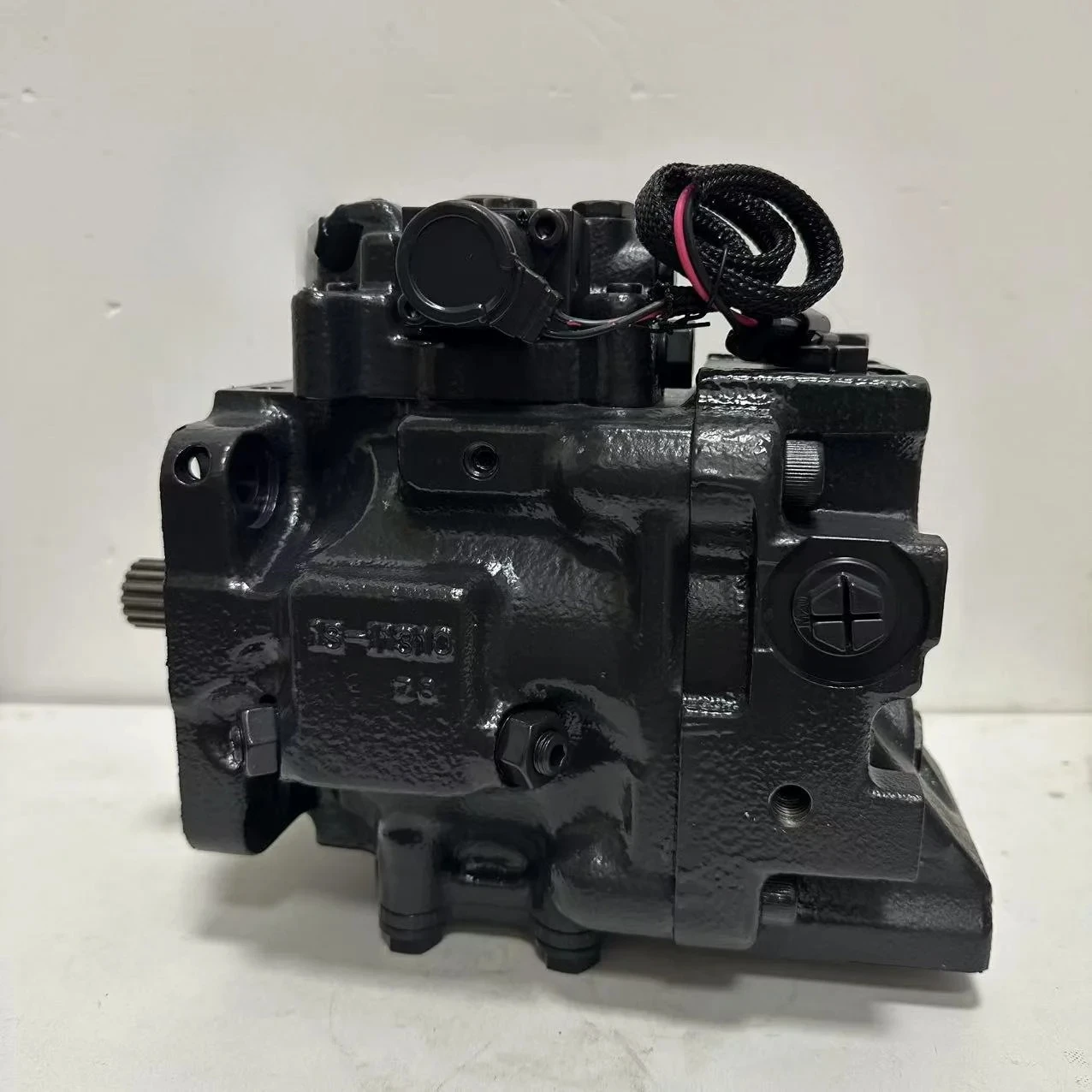 Hydraulic Pump 708-1T-00470 708-1T-00471 7081T00470 7081T00471 Piston Main Pump for Komatsu D155A D155AX 708-1T-00472 7081T00472