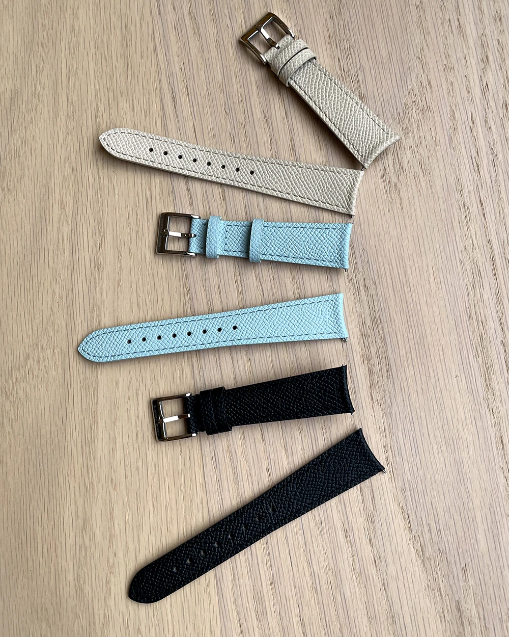 PIERRE PHILIPPE A pulseira de couro genuíno Palmprint é macia e respirável, com interface em forma de arco adequada para pulseira de 20 mm