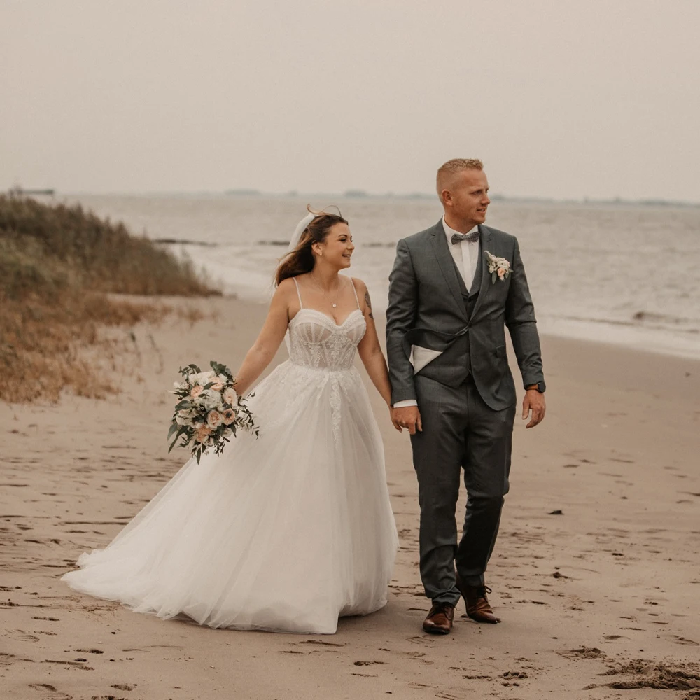 

Boho Weddings Dresses with Halter Sleeveless A Line Tulle Brides Dress for Women Appliques Garden Beach Bridal Gown Customized