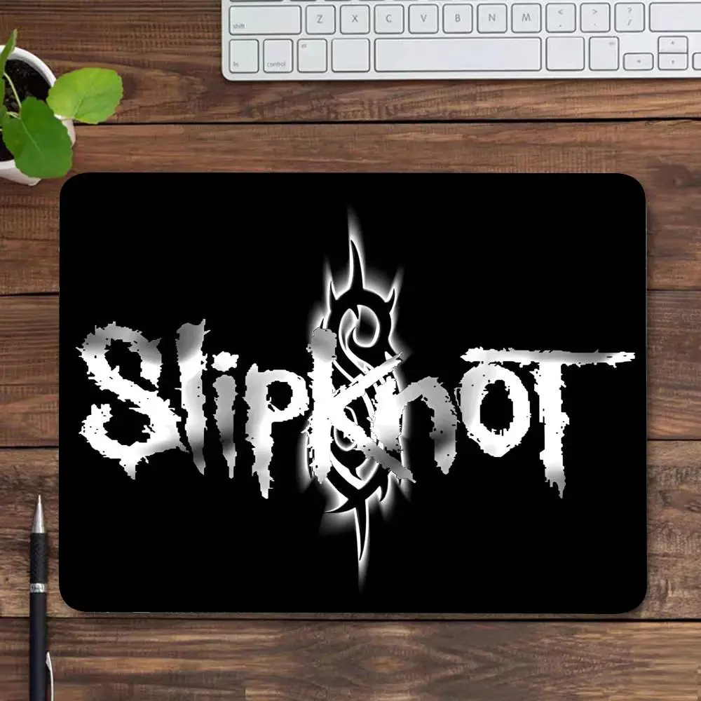 Slipknots-RockS Mouse Pad Ultrafine Surface Gaming Accessories Keyboard Pads Gamer Mouse Mat Rubber Desk Mat