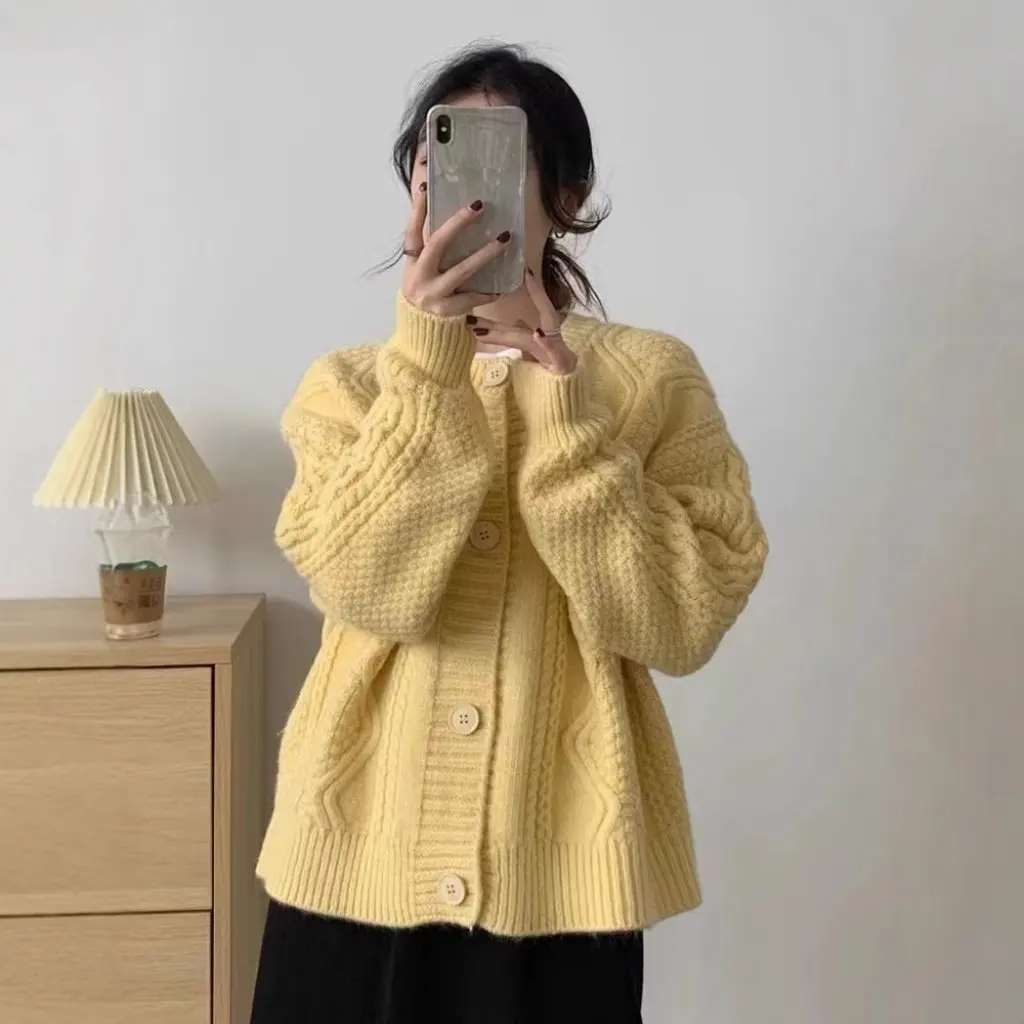 

Women's Gentle Soft Waxy Twist Sweater Jacket Korean Style Loose Casual Knitted Cardigan for Autumn Winter Age-Reducing Thick