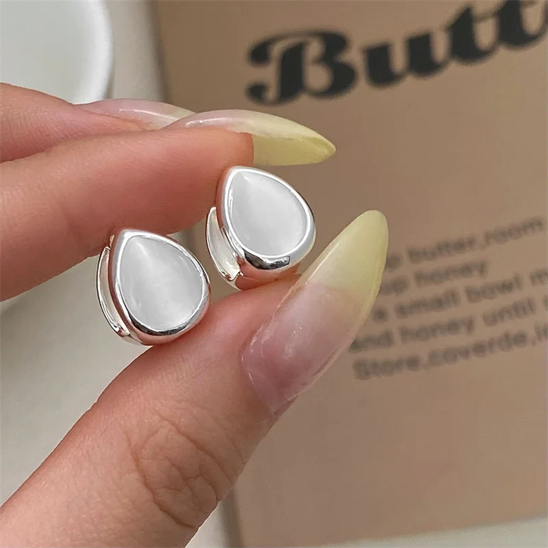 Trend Korean Elegant Opal Water Drop Stud Earrings for Women White Moonlight Cat Eye Stone Earrings Party Jewelry Gifts