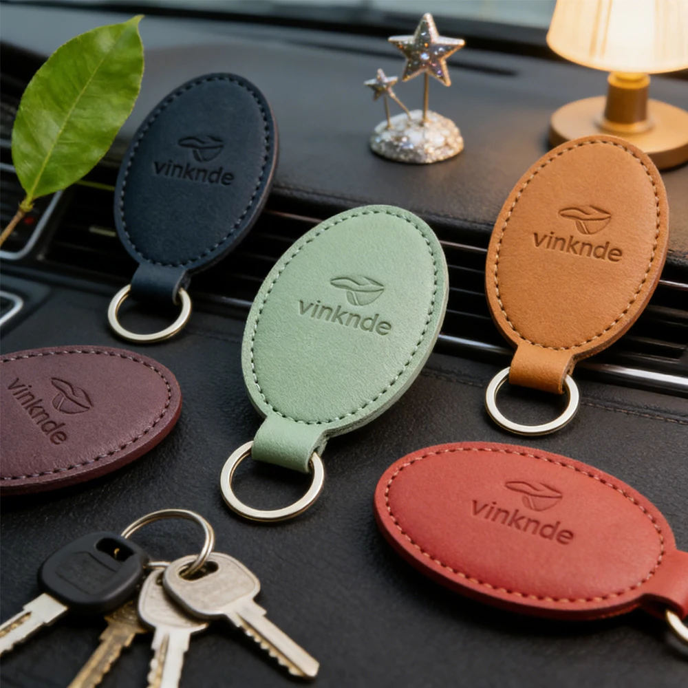 

Wholesale Oval Shape Hangtag Keychain Travel Bag Leather Pendant Design Key Pendant for Men Women Accessories for Vacations