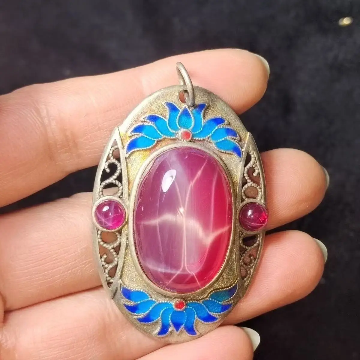 

Fashion Triplet Embedded Blue Enamel Pendant Vintage Silver Plated Copper Jewelry