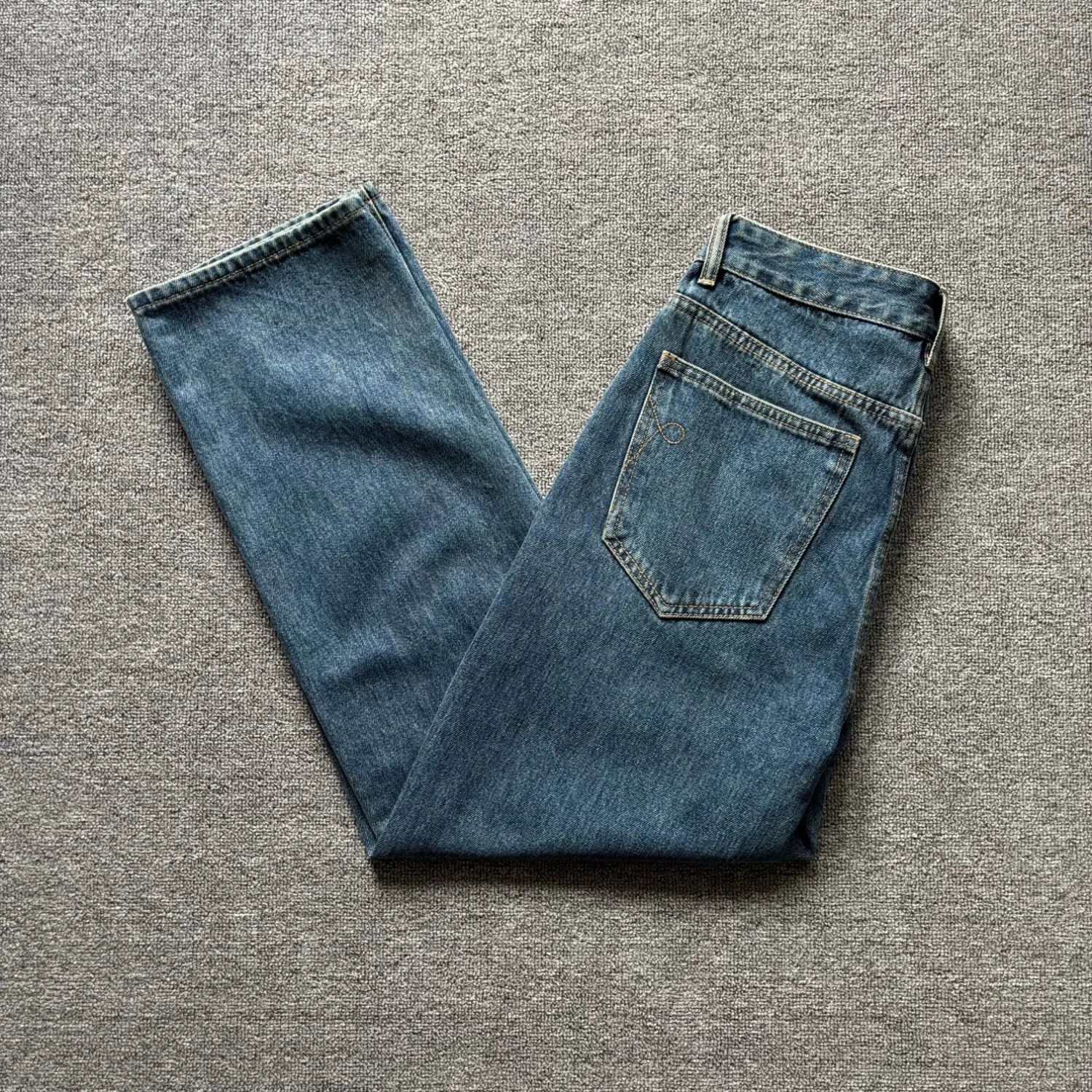 Men's classic dark blue straight jeans, loose and versatile basic casual denim trousers