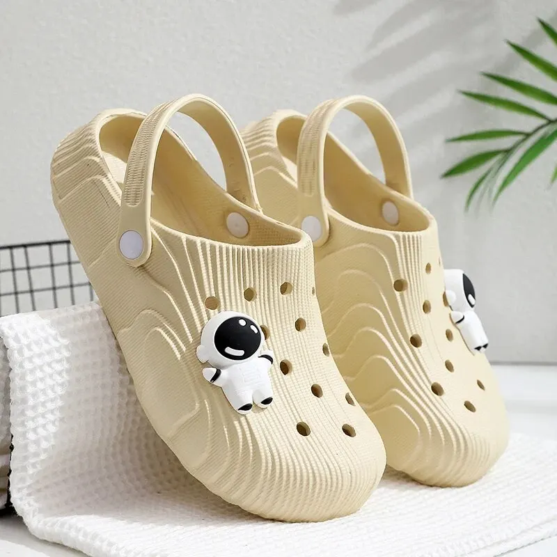 2024 New Fashion Women Slippers DIY Astronaut Spaceman Button Slides Non-slip Flat Sandals Beach Slippers Plus Size Women Shoes